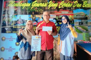 Lazismu Kota Blitar Salurkan Dana Sosial