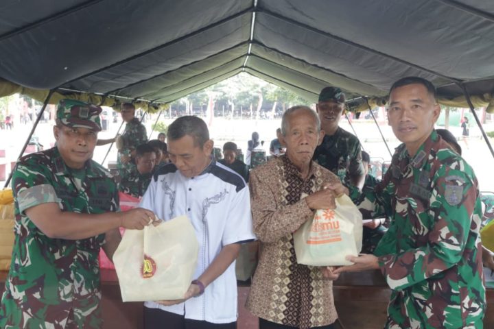 Lazismu Kota Blitar Salurkan 20 Paket Sembako