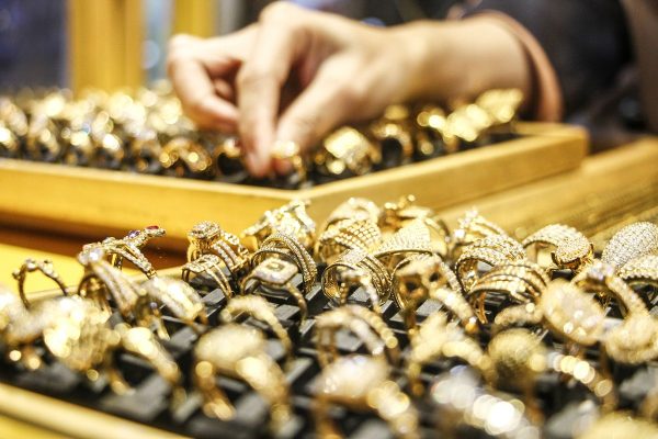 Tips Memilih Toko untuk Jual Emas Tanpa Surat, Sobat Wajib Tahu Agar Tidak Rugi